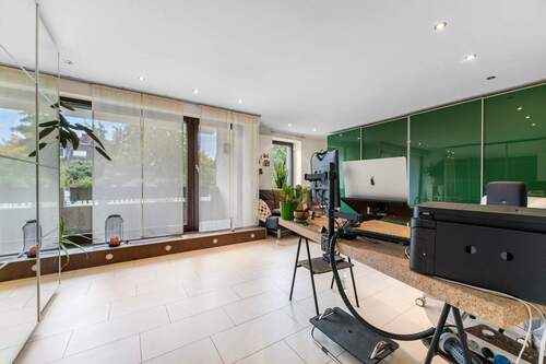 Arbeitszimmer mit Gartenblick - 