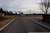 Straße zum Wohngebiet - Grundstück zum Kaufen in Weinböhla
