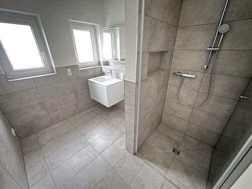 Duschbad - Etagenwohnung mit 92,00 m&sup2; in Ransbach-Baumbach zur Miete