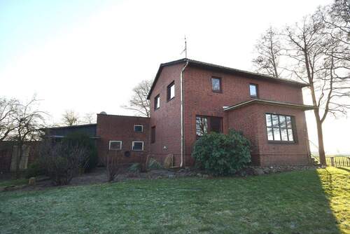 Außenansicht - Leben auf dem Land - Resthof mit ehemaligem Stallteil und kleiner Grünlandfläche in Moordiek