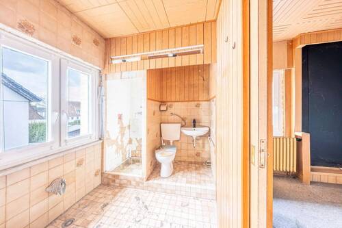 Badezimmer 1. OG - 