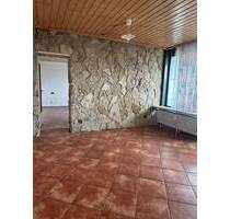 Helle 2 ZKB mit Balkon und Garage - Saarbrücken St Arnual