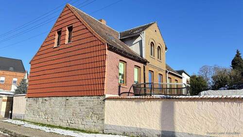 Straßenansicht - EFH mit Potential in Eilsleben - 48.000,00&nbsp;EUR Kaufpreis, ca.&nbsp; 155,00&nbsp;m&sup2;&nbsp;Wohnfl&auml;che