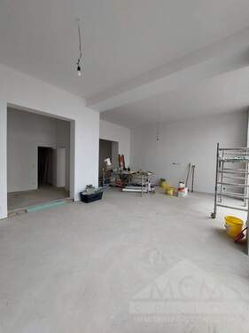 Verkaufsraum - 3 Zimmer Gewerbeobjekt (Büro, Produktion, Verkauf) in Frankfurt am Main