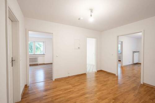 Diele - 4 Zimmer Etagenwohnung zum Kaufen in München
