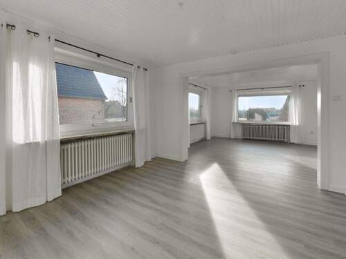 Wohn-und Esszimmer - 4 Zimmer Einfamilienhaus in Hohenaspe