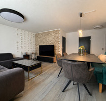 Stilvoll modernisierte EG-Wohnung mit Südbalkon & Tiefgarage in zentraler Lage, Ebersbach - Ebersbach an der Fils