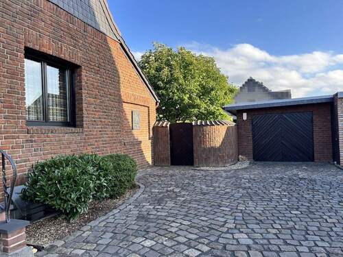 Garage - 