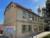 Nordwestansicht, vom Dr.-W.-Külz-Platz - Mehrfamilienhaus, Wohnhaus zum Kaufen in Aschersleben