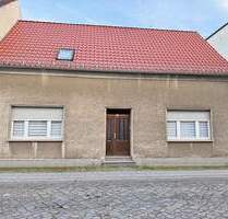 Teilsaniertes Reihenendhaus mit viel Potenzial in Coswig (Anhalt)