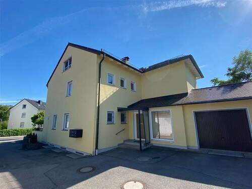 Ansicht - Renovierte 3-Zimmer Wohnung in ruhigem Haus in Emmering