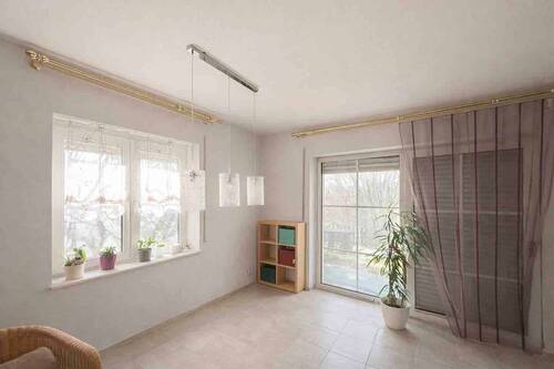 Essbereich KI generiert EG - 5 Zimmer Einfamilienhaus zum Kaufen in Steinfeld