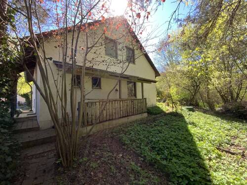 Rückseite mit Kellerabgang - 5 Zimmer Einfamilienhaus zum Kaufen in Nabburg