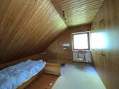 Zimmer im Dachgeschoss - 