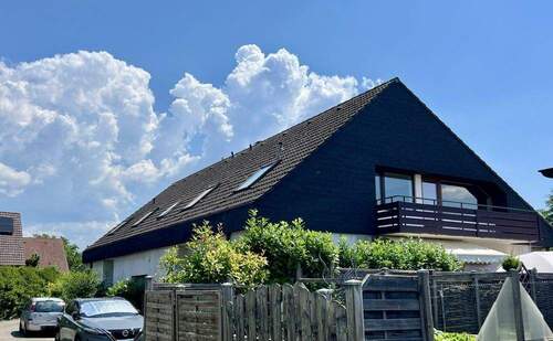 Ansicht von Zufahrt - Zwei-Zimmer-Souterrain-Wohnung mit neuer Einbauküche