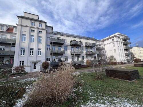 Hausansicht - Tolle großzügige 2-Raumwohnung mit g - 2 Zimmer Etagenwohnung zum Kaufen in Dresden