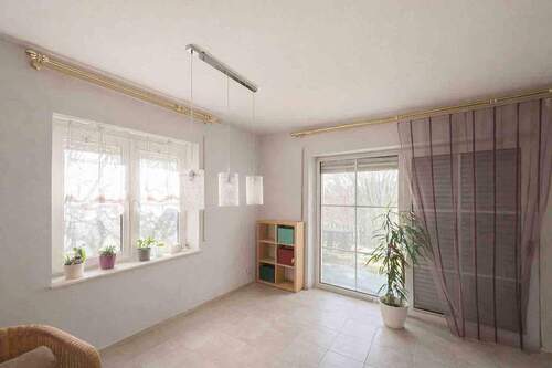 Essbereich KI generiert EG - 5 Zimmer Einfamilienhaus zum Kaufen in Steinfeld