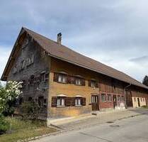 Sanierungsbedürftiges Bauernhaus in einem Teilort von Isny * 900 m² Wohn- und Nutzfläche * - Isny im Allgäu Rohrdorf