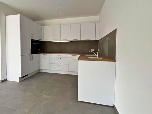 Einbauküche mit viel Stauraum - Reihenmittelhaus mit 97,90 m&sup2; in Kutenholz zur Miete