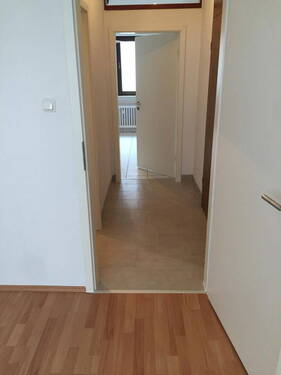 Flur - 2 Zimmer Etagenwohnung zur Miete in Mainz