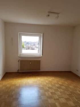 Zimmer - 3 Zimmer Etagenwohnung zur Miete in Würzburg