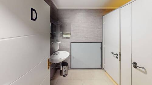 Historisches-Geschaftshaus-an-der-Porta-Nigra-Baudenkmal-bis-Ende-2036-vermietet-ausbaufahig-Photo-4 - 