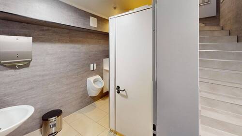 Historisches-Geschaftshaus-an-der-Porta-Nigra-Baudenkmal-bis-Ende-2036-vermietet-ausbaufahig-Photo-5 - 