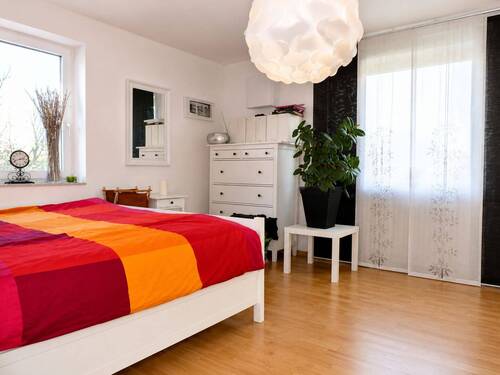 Schlafzimmer - Etagenwohnung mit 113,00 m&sup2; in Eching am Ammersee zur Miete