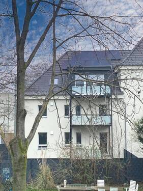 Rückansicht Haus 185 - 3 Zimmer Etagenwohnung in Duisburg