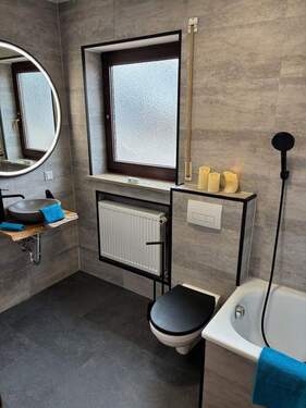 Bad - Etagenwohnung mit 69,00 m&sup2; in Puchheim zum Kaufen