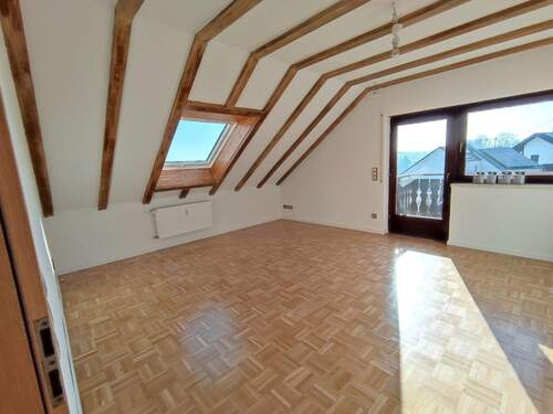 Wohnen - richtig hell und sonnig - VERMIETET - super schöne Lage - frisch renoviert