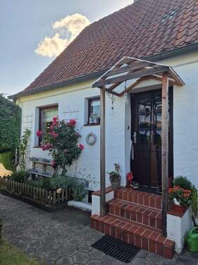 Außen - Wecken Sie das Potential dieser Immobilie! Ein Haus für 2 oder 3 Personen.