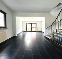 Attraktives Reihenendhaus mit Terrasse, Garage und viel Platz in Poppenweiler - Ludwigsburg / Poppenweiler