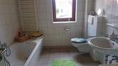 Bad 1. OG m. Wanne u. Dusche - 