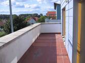 Balkon - Perfekt- kleine 2 Zimmerwohnung im Dachgeschoss mit großem Balkon
