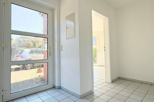 Flur - 6 Zimmer Mehrfamilienhaus, Wohnhaus zum Kaufen in Übach-Palenberg