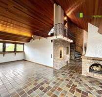 Helle Dachgeschosswohnung mit Garage und guter Infrastruktur in Herzogenrath-Straß!