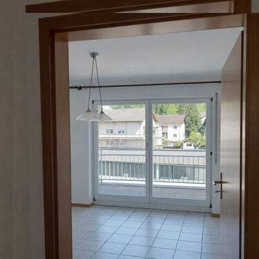 Zimmer mit Balkon - 4 Zimmer Etagenwohnung zum Kaufen in Sinzheim