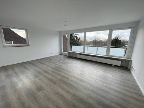 Wohnzimmer - 3 Zimmer Etagenwohnung in Hamburg