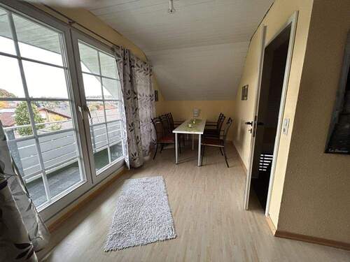 Studio mit Balkon Obergeschoss - 