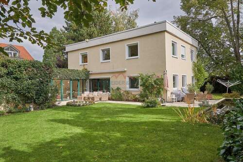 Hausansicht - Einfamilienhaus mit 192,00 m&sup2; in München zum Kaufen