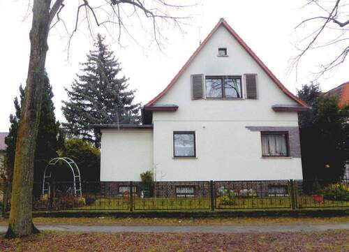 Seitenansicht Haus II.JPG - Einfamilienhaus auf 1.408,00 m² teilbarem Grundstück 15831 Mahlow, Maxim-Gorki-Straße