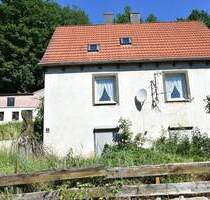 Einfamilienhaus mit Nebengelass und Grundstück - Freital
