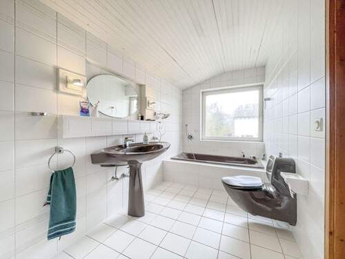 Badezimmer im DG - 