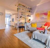 Attraktive und lichtdurchflutete 2,5-Zimmer-Wohnung mit sonnigem Balkon - Ahrensburg