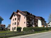 Hausansicht - Sehr gepflegte 3,5 Zimmer-Wohnung mit Balkon in Isny - Wohngebiet