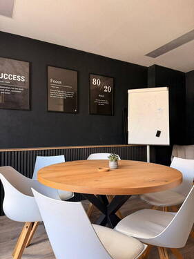 Meetingraum 1 - Büro mit 17,00 m&sup2; in Hannover zur Miete