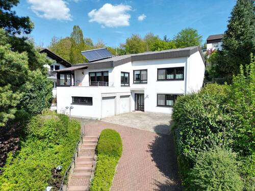 Vorderansicht - 4 Zimmer Einfamilienhaus zum Kaufen in Bad Emstal