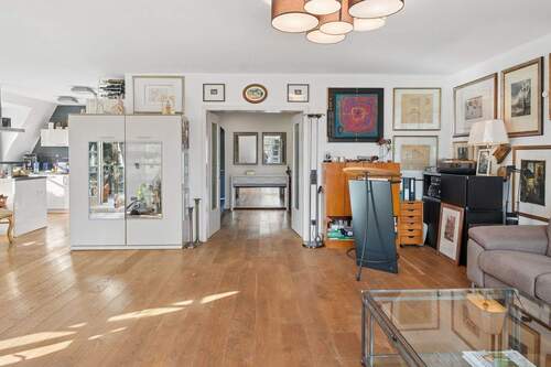 Wohnzimmer - 3 Zimmer Etagenwohnung in Hamburg