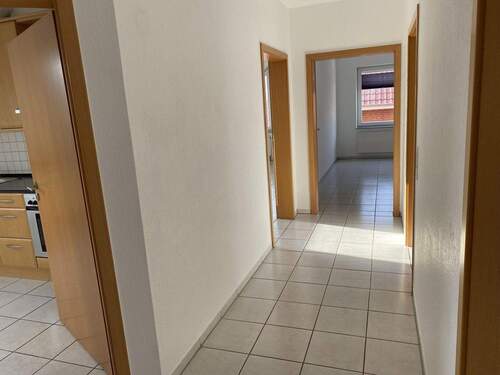 Flur - Mehrfamilienhaus, Wohnhaus mit 280,00 m&sup2; in Brakel zum Kaufen